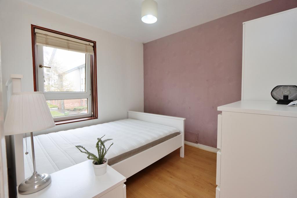 Apartment in Edinburgh - View 4