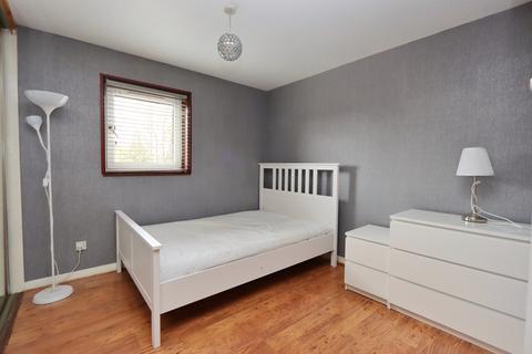 2 bedroom flat to rent, 50/2 Restalrig Drive, Edinburgh EH7