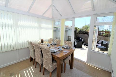 18 Cedar Close, Callington, PL17 7HG