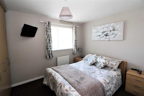 18 Cedar Close, Callington, PL17 7HG