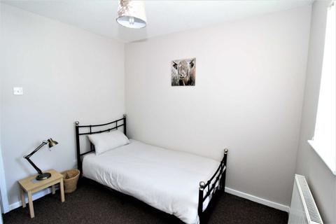 18 Cedar Close, Callington, PL17 7HG