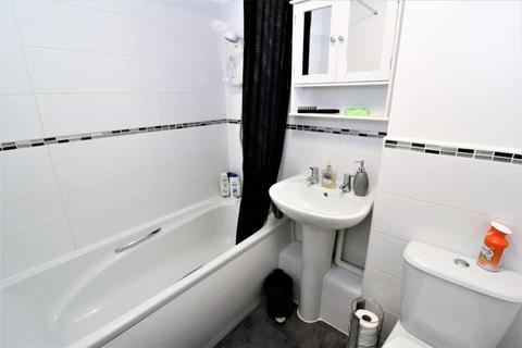 18 Cedar Close, Callington, PL17 7HG