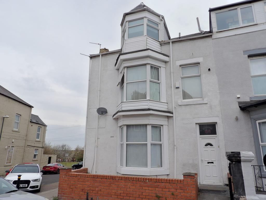 Dean Road, Westoe, South Shields... 9 bed terraced house £220,000