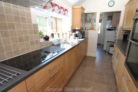 34 Mount Road, New Malden, KT3 3JX
