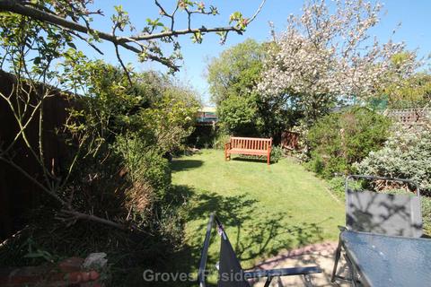 34 Mount Road, New Malden, KT3 3JX