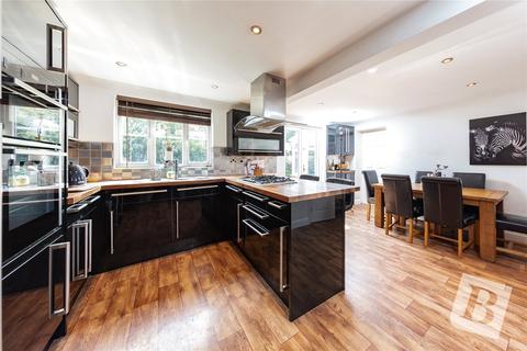46 Harris Close, Romford, RM3 8PQ