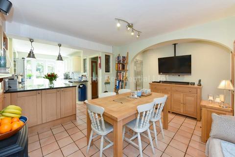 14 Broughton Road, London, W13 8QW
