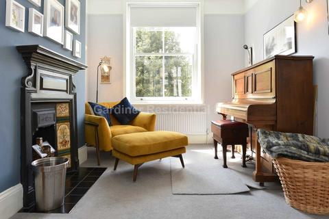 14 Broughton Road, London, W13 8QW
