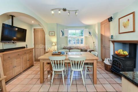 14 Broughton Road, London, W13 8QW
