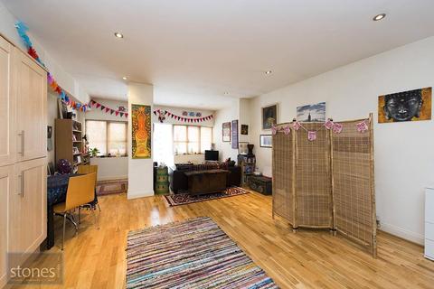 2 bedroom apartment to rent, Maybury Gardens, Willesden Green, London, NW10