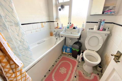 12 Carfax Road, Hayes, UB3 4RB