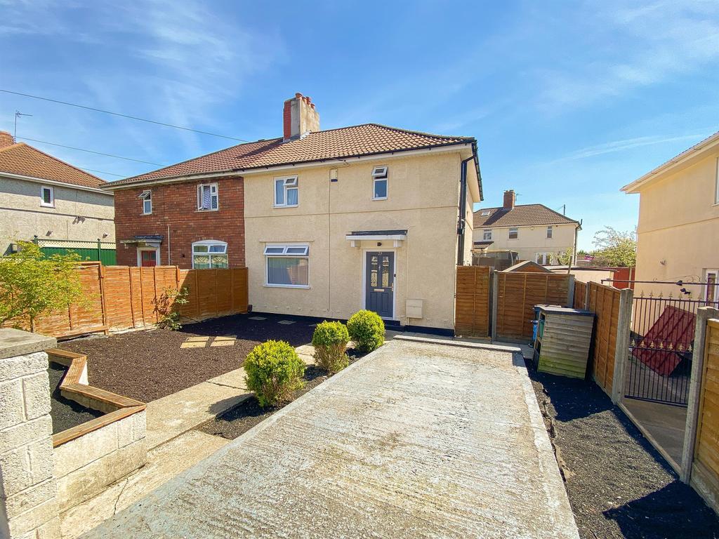 Somerdale Avenue, Knowle, Bristol, BS4 2XN 3 bed semidetached house