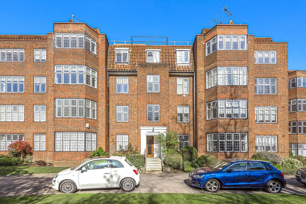 Portsmouth Road, Putney 4 bed flat £850,000