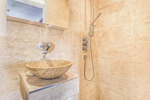 26 Ludsden Grove, Thame, OX9 3BZ