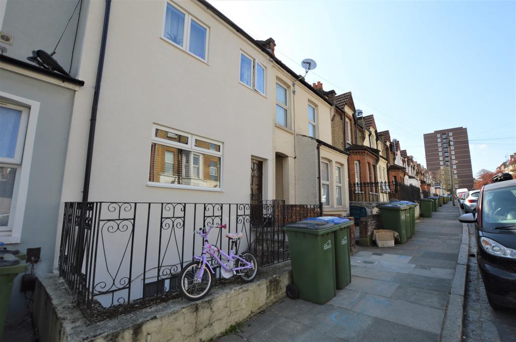 Vicarage Park Plumstead London Se18 2 Bed Flat For Sale £240000