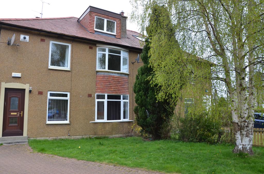 Colinton Mains Grove, Edinburgh EH13 3 bed flat to rent £895 pcm (£