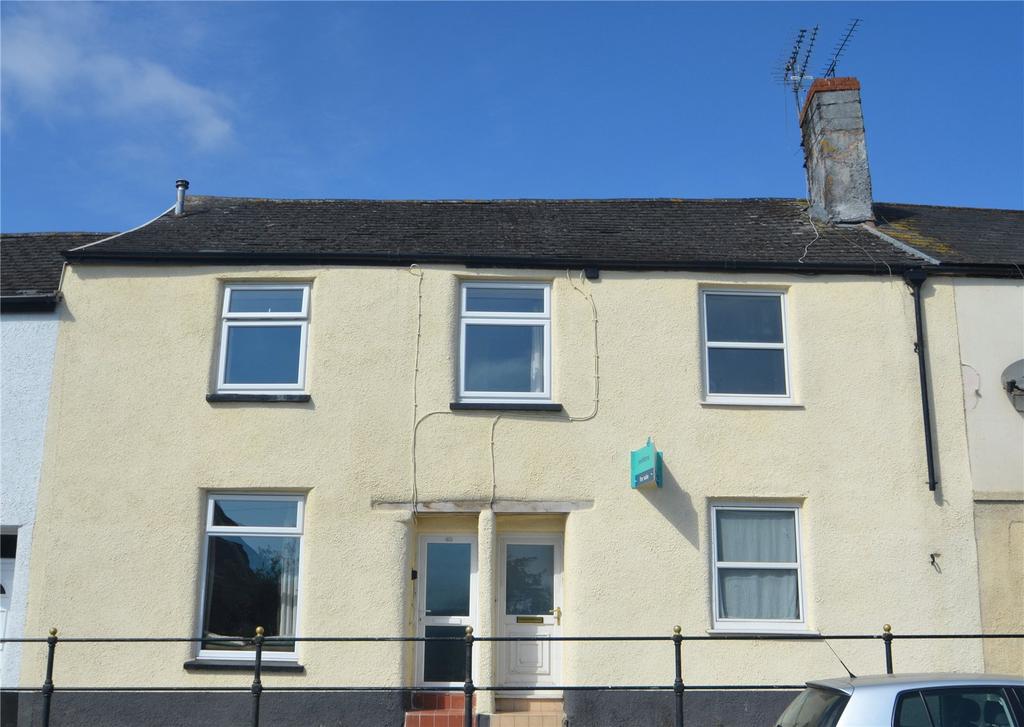 Exeter Road, Cullompton, Devon, EX15 2 bed terraced house £155,000