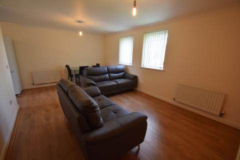 2 bedroom flat to rent, Chorlton Road, Hulme, Manchester, Manchester, M15 4JH