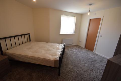 2 bedroom flat to rent, Chorlton Road, Hulme, Manchester, Manchester, M15 4JH