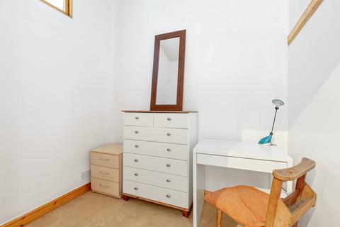4/4 Balfour Place, Edinburgh, EH6 5DW