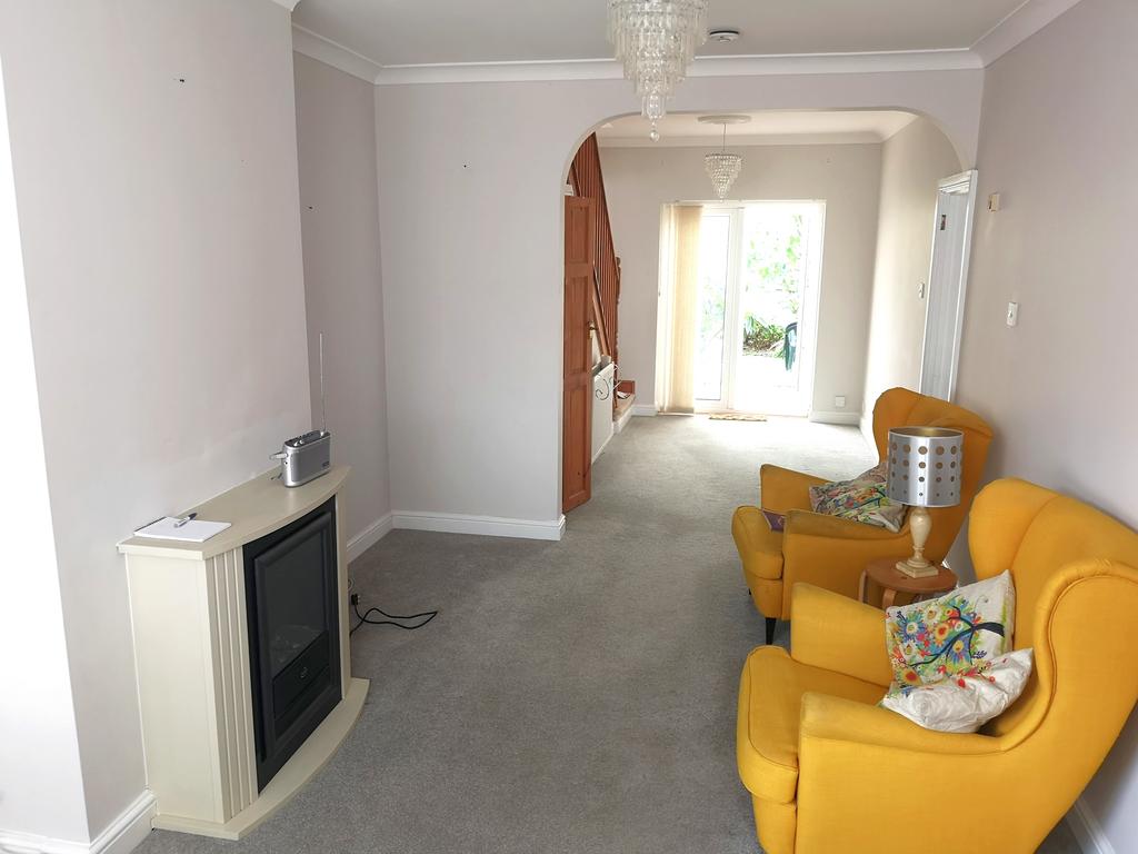 Dunkeld Road, Gosport PO12 2 bed semidetached bungalow £950 pcm (£