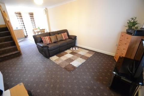 3 bedroom end of terrace house to rent, Drayton Street, Hulme, Manchester, Manchester, M15 5LL