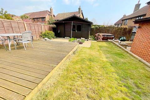 6 Eastcott Close, Bournemouth, BH7 7EQ