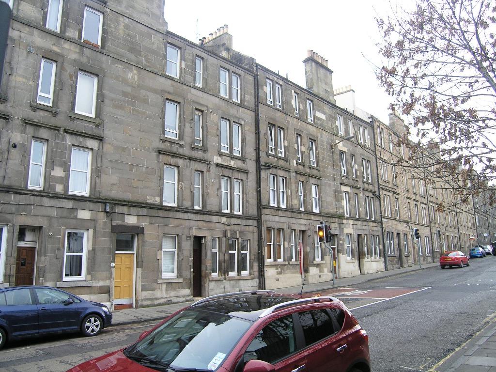 Broughton Road, Broughton, Edinburgh, EH7 1 bed flat £710 pcm (£164 pw)