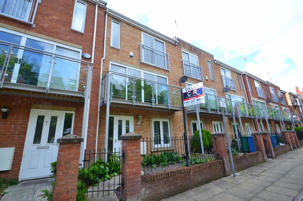 4 bedroom Terraced for rent