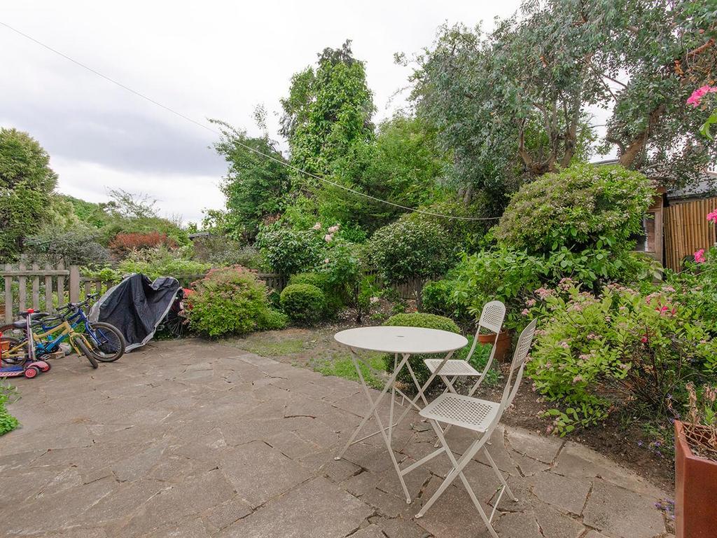 Garden b