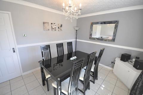 22 Large Square, Stainforth, Doncaster, DN7 5RL