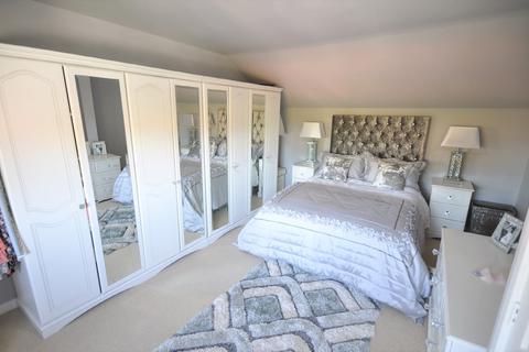 22 Large Square, Stainforth, Doncaster, DN7 5RL
