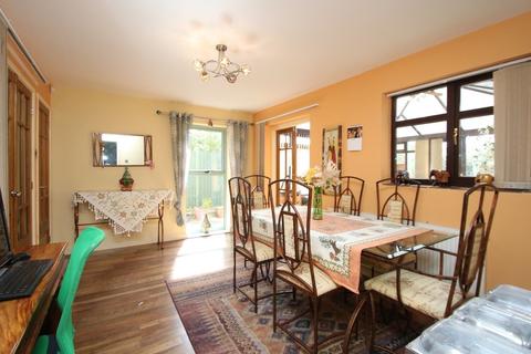60 Ensor Drive, Polesworth, Tamworth, B78 1JW