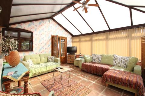 60 Ensor Drive, Polesworth, Tamworth, B78 1JW