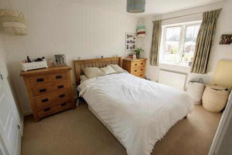 73 Bramley Drive, Hartley Wintney, Hook, RG27 8ZF