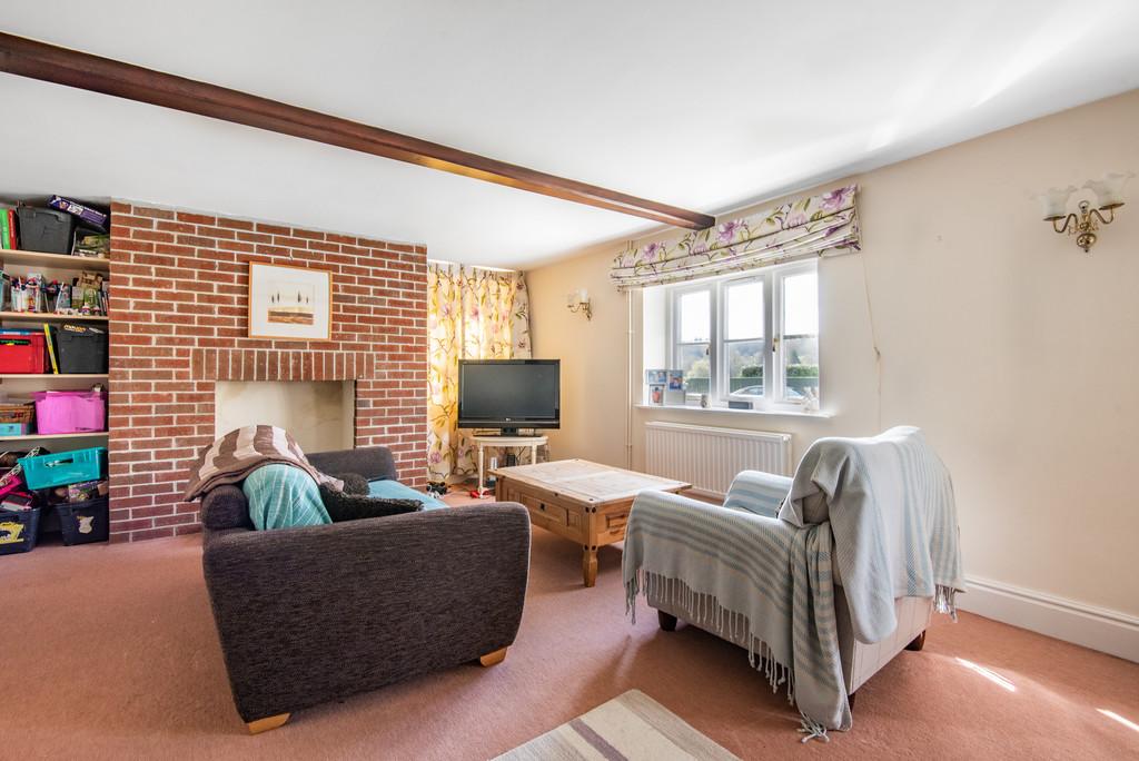 Upper Marsh Road, Warminster 2 bed semidetached house £200,000