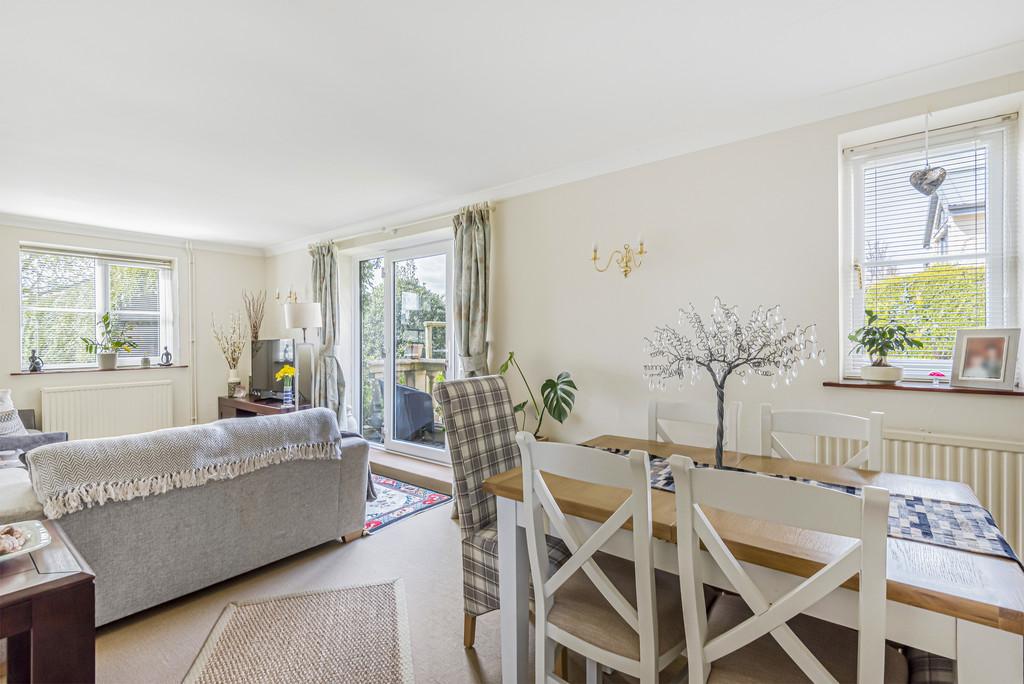Upper Marsh Road, Warminster 2 bed cottage £195,000
