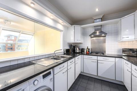2 bedroom flat to rent - Providence Square, London