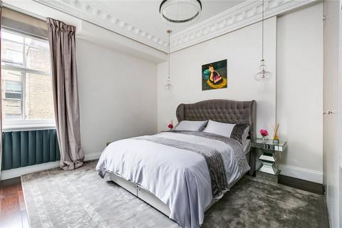 3 bedroom flat to rent, Palace Gate, Kensington, London