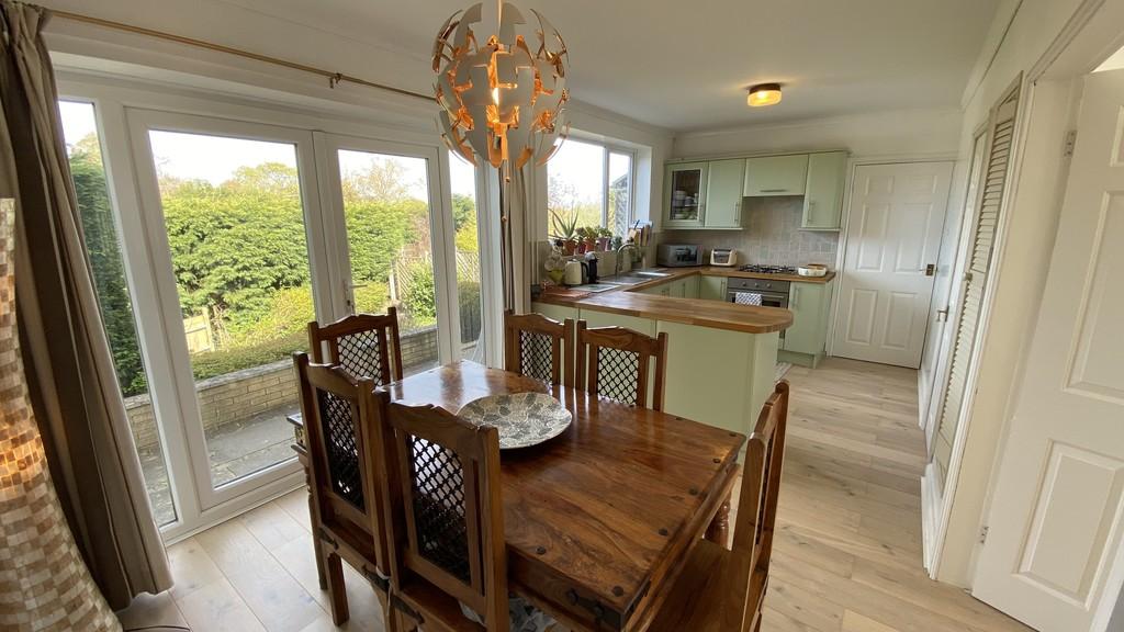 Tiverton Road, Loughborough 3 bed detached house £340,000