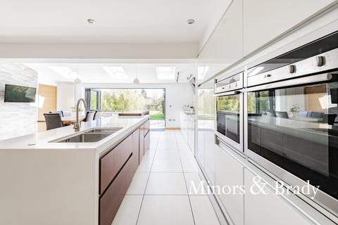 8 Bilney Road, Gressenhall, Dereham, NR20 4EG
