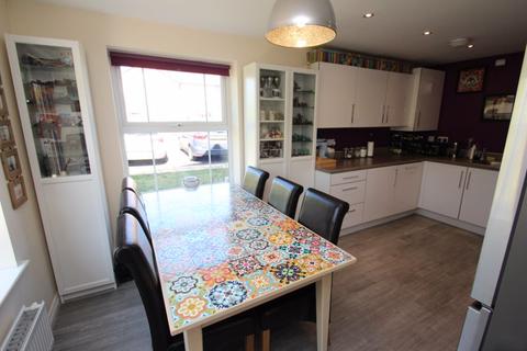 11 Aston Close, Redditch, B98 7GA