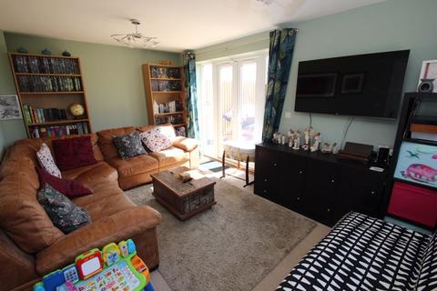 11 Aston Close, Redditch, B98 7GA
