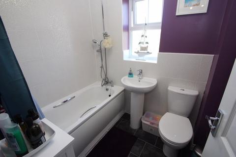 11 Aston Close, Redditch, B98 7GA