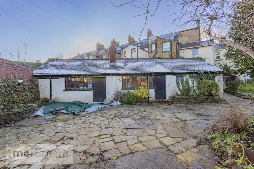 Summer House/Garage
