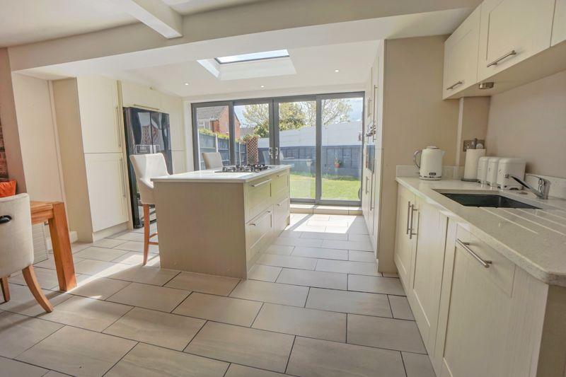 Haden Road, Tipton 4 bed semidetached house £280,000
