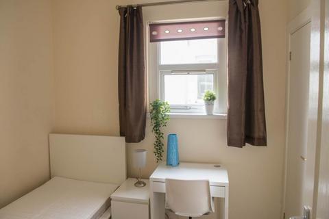 1 bedroom terraced house to rent, Colum Road (Rooms), Cathays, Cardiff