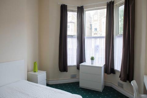 1 bedroom terraced house to rent, Colum Road (Rooms), Cathays, Cardiff