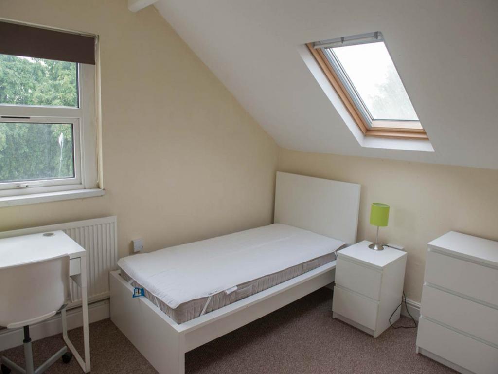 Room-8