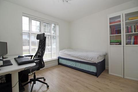 1 Morley Road, South Croydon, CR2 0EN